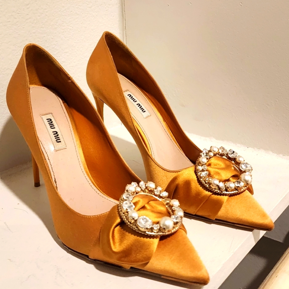 Miu Miu pump